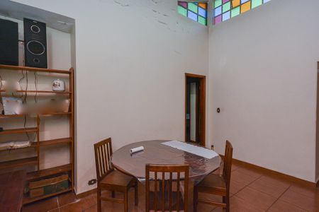 Casa à venda com 250m², 3 quartos e 3 vagas