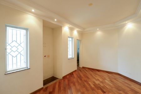 Casa à venda com 900m², 4 quartos e 12 vagas Casa à venda com 900m², 4 quartos e 12 vagasSuíte 2