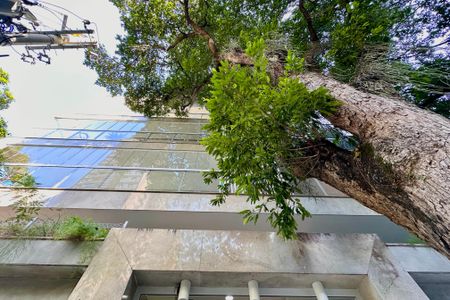 Apartamento à venda com 106m², 3 quartos e 1 vaga Apartamento à venda com 106m², 3 quartos e 1 vagaFachada