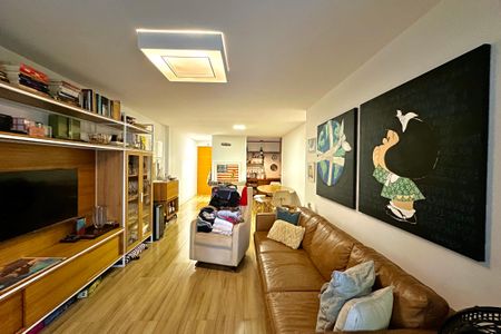 Apartamento à venda com 106m², 3 quartos e 1 vaga Apartamento à venda com 106m², 3 quartos e 1 vagaSala