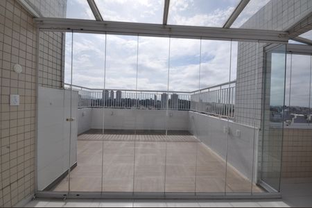 Apartamento à venda com 157m², 2 quartos e 3 vagasCobertura