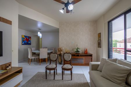 Apartamento à venda com 130m², 3 quartos e 2 vagas Apartamento à venda com 130m², 3 quartos e 2 vagasSala