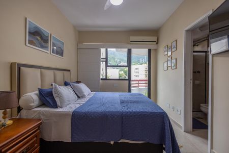 Apartamento à venda com 130m², 3 quartos e 2 vagas Apartamento à venda com 130m², 3 quartos e 2 vagasSuíte