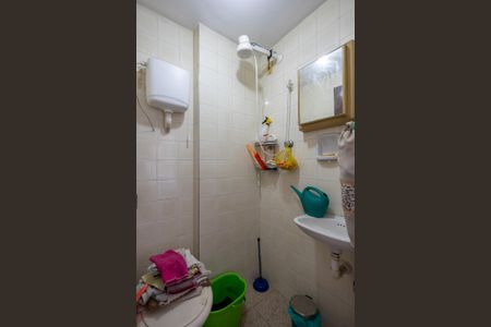 Apartamento à venda com 130m², 3 quartos e 2 vagas Apartamento à venda com 130m², 3 quartos e 2 vagasBanheiro de Serviço