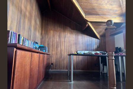 Casa de condomínio à venda com 444m², 4 quartos e 6 vagas
