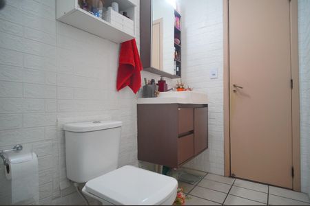 Apartamento à venda com 79m², 2 quartos e 1 vagaBanheiro 1