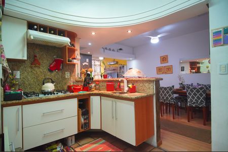 Apartamento à venda com 79m², 2 quartos e 1 vagaCozinha