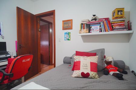 Apartamento à venda com 79m², 2 quartos e 1 vagaQuarto 2