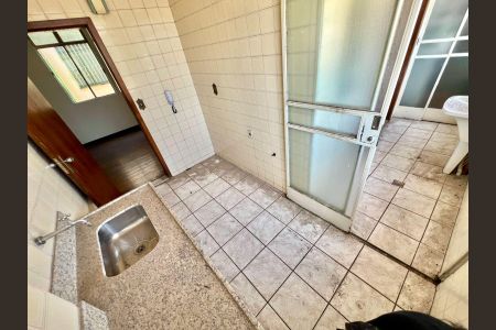 Apartamento à venda com 85m², 3 quartos e 2 vagas Apartamento à venda com 85m², 3 quartos e 2 vagasCozinha