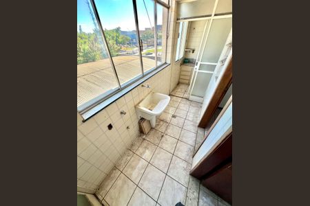 Apartamento à venda com 85m², 3 quartos e 2 vagas Apartamento à venda com 85m², 3 quartos e 2 vagasÁrea de Serviço