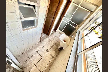 Apartamento à venda com 85m², 3 quartos e 2 vagas Apartamento à venda com 85m², 3 quartos e 2 vagasÁrea de Serviço