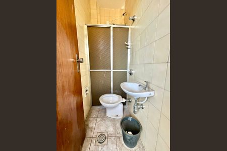 Apartamento à venda com 85m², 3 quartos e 2 vagas Apartamento à venda com 85m², 3 quartos e 2 vagasBanheiro de Serviço