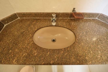 Apartamento para alugar com 70m², 2 quartos e 1 vaga Apartamento para alugar com 70m², 2 quartos e 1 vagaBanheiro Suíte