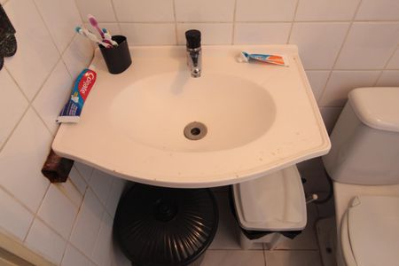 Apartamento à venda com 65m², 2 quartos e 1 vagaBanheiro Social