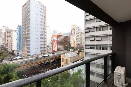 Studio para alugar com 33m², 1 quarto e sem vaga Studio para alugar com 33m², 1 quarto e sem vagaVaranda do Studio