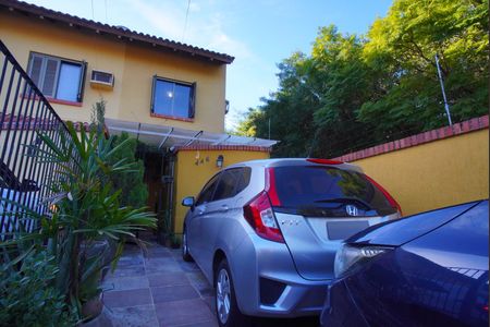 Casa à venda com 95m², 3 quartos e 2 vagasFachada