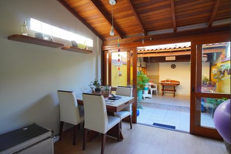 Casa à venda com 95m², 3 quartos e 2 vagasSala de Jantar