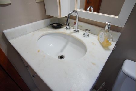 Casa à venda com 95m², 3 quartos e 2 vagasBanheiro Corredor 