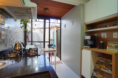 Casa à venda com 95m², 3 quartos e 2 vagasCozinha