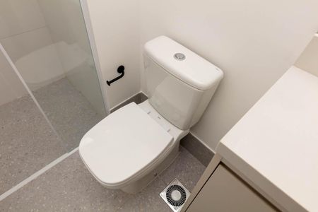 Studio para alugar com 33m², 1 quarto e sem vaga Studio para alugar com 33m², 1 quarto e sem vagaBanheiro