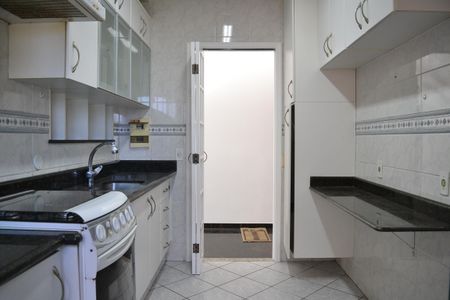 Apartamento à venda com 80m², 3 quartos e 2 vagasCozinha