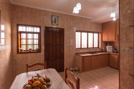 Casa à venda com 359m², 3 quartos e 5 vagas Casa à venda com 359m², 3 quartos e 5 vagasCopa