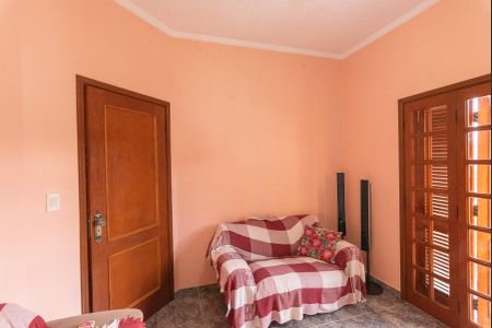 Casa à venda com 359m², 3 quartos e 5 vagas Casa à venda com 359m², 3 quartos e 5 vagasQuarto 2