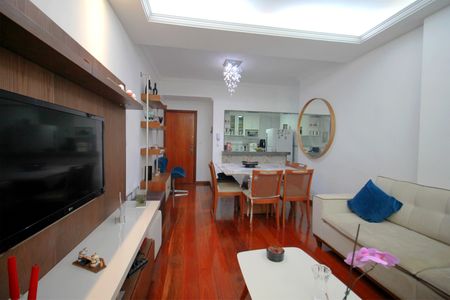 Apartamento à venda com 105m², 2 quartos e 1 vagaSala