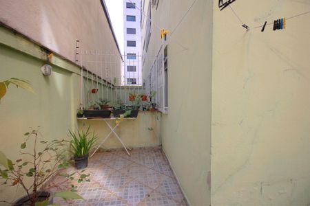 Apartamento à venda com 105m², 2 quartos e 1 vagaVaranda