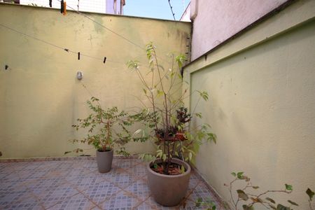 Apartamento à venda com 105m², 2 quartos e 1 vagaVaranda