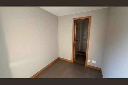 Apartamento à venda com 271m², 4 quartos e 4 vagas
