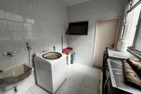 Apartamento à venda com 168m², 3 quartos e 2 vagas Apartamento à venda com 168m², 3 quartos e 2 vagasÁrea de Serviço