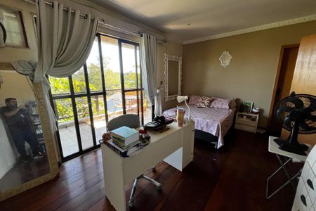 Apartamento à venda com 168m², 3 quartos e 2 vagas Apartamento à venda com 168m², 3 quartos e 2 vagasSuíte