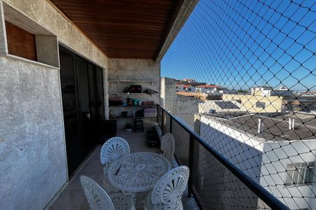 Apartamento à venda com 168m², 3 quartos e 2 vagas Apartamento à venda com 168m², 3 quartos e 2 vagasVaranda