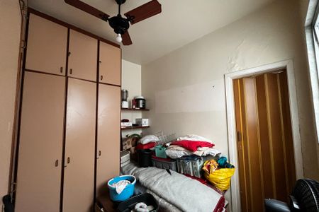 Apartamento à venda com 168m², 3 quartos e 2 vagas Apartamento à venda com 168m², 3 quartos e 2 vagasQuarto de Serviço