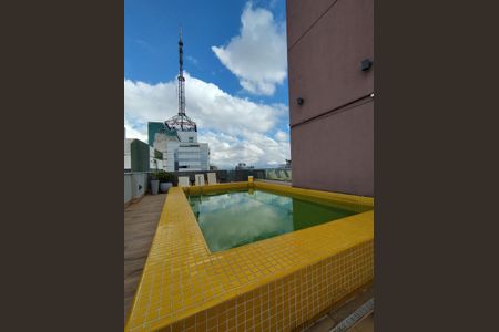 Apartamento à venda com 24m², 1 quarto e sem vagaÁrea comum - Piscina