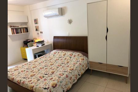Apartamento à venda com 124m², 4 quartos e 2 vagas Apartamento à venda com 124m², 4 quartos e 2 vagasQuarto
