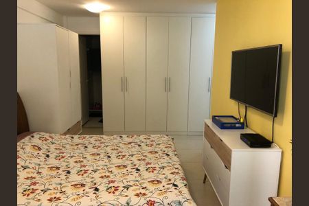 Apartamento à venda com 124m², 4 quartos e 2 vagas Apartamento à venda com 124m², 4 quartos e 2 vagasQuarto