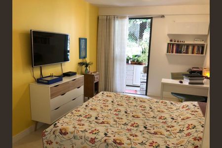 Apartamento à venda com 124m², 4 quartos e 2 vagas Apartamento à venda com 124m², 4 quartos e 2 vagasQuarto