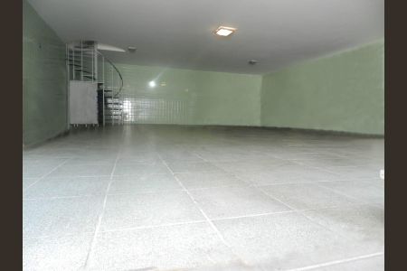 Casa à venda com 354m², 3 quartos e 8 vagas Casa à venda com 354m², 3 quartos e 8 vagasGaragem