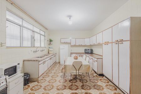 Casa à venda com 354m², 3 quartos e 8 vagasCozinha