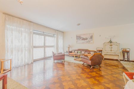 Casa à venda com 354m², 3 quartos e 8 vagasSala