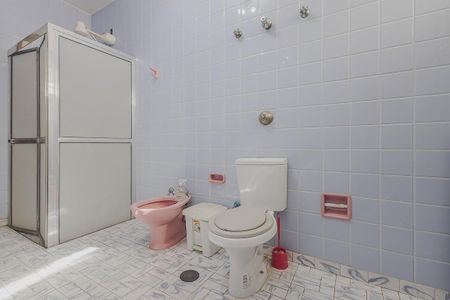 Casa à venda com 354m², 3 quartos e 8 vagasBanheiro