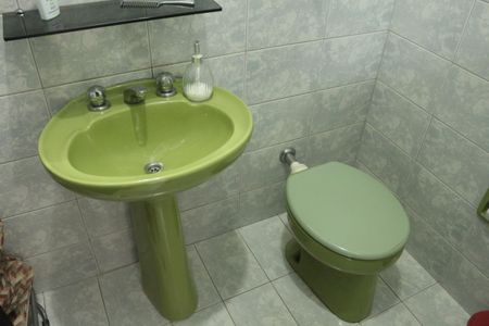 Casa à venda com 100m², 2 quartos e 1 vagaBanheiro 1