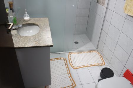 Casa à venda com 100m², 2 quartos e 1 vagaBanheiro 2