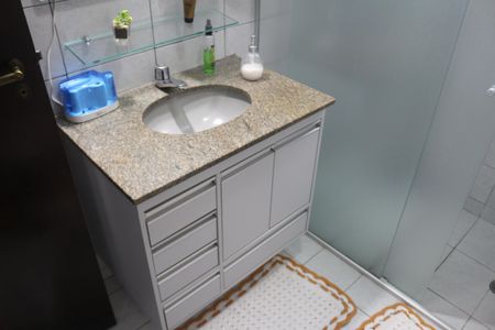 Casa à venda com 100m², 2 quartos e 1 vagaBanheiro 2