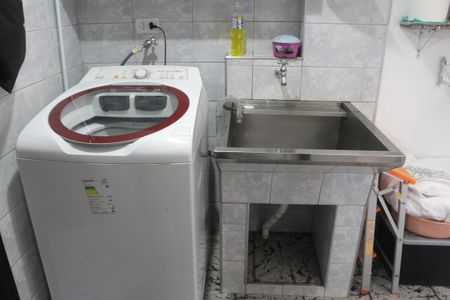 Casa à venda com 100m², 2 quartos e 1 vagaÁrea de Serviço