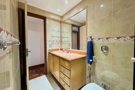Apartamento à venda com 90m², 3 quartos e 1 vaga Apartamento à venda com 90m², 3 quartos e 1 vagaBanheiro