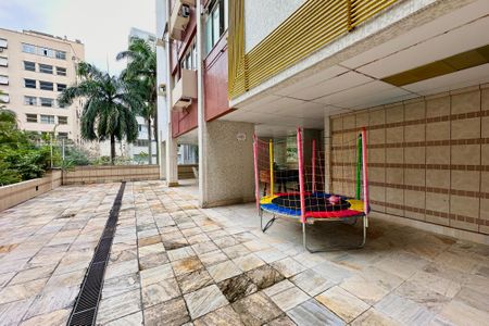Apartamento à venda com 90m², 3 quartos e 1 vaga Apartamento à venda com 90m², 3 quartos e 1 vagaÁrea comum - Playground