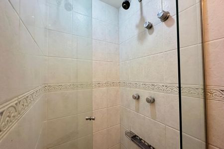 Apartamento à venda com 90m², 3 quartos e 1 vaga Apartamento à venda com 90m², 3 quartos e 1 vagaBanheiro 2
